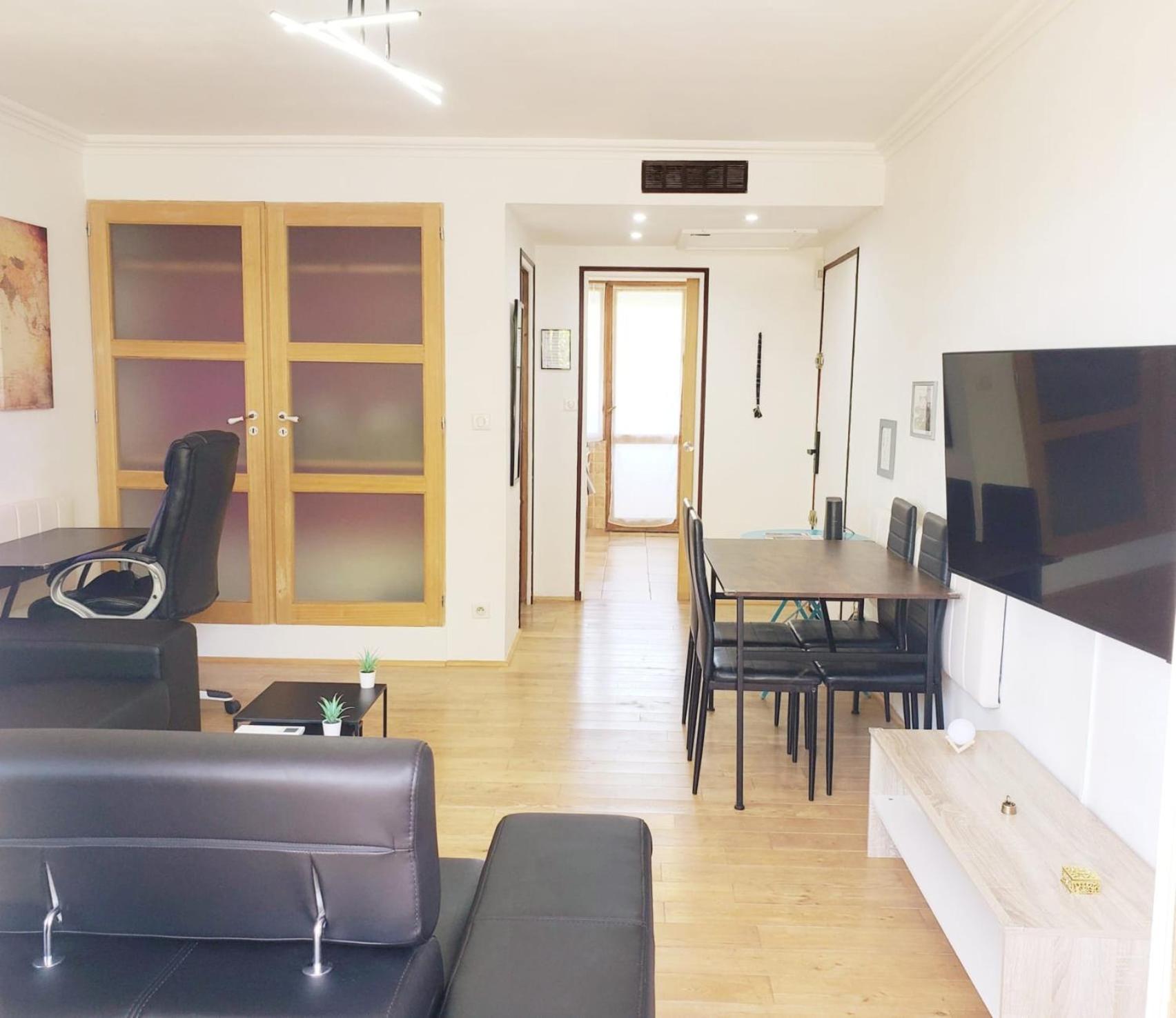 Air-conditioned Residential From 1 To 6 - Bathtubs In - Wifi - Kitchen - Laundry - Self-arrival - Parking * Avignon