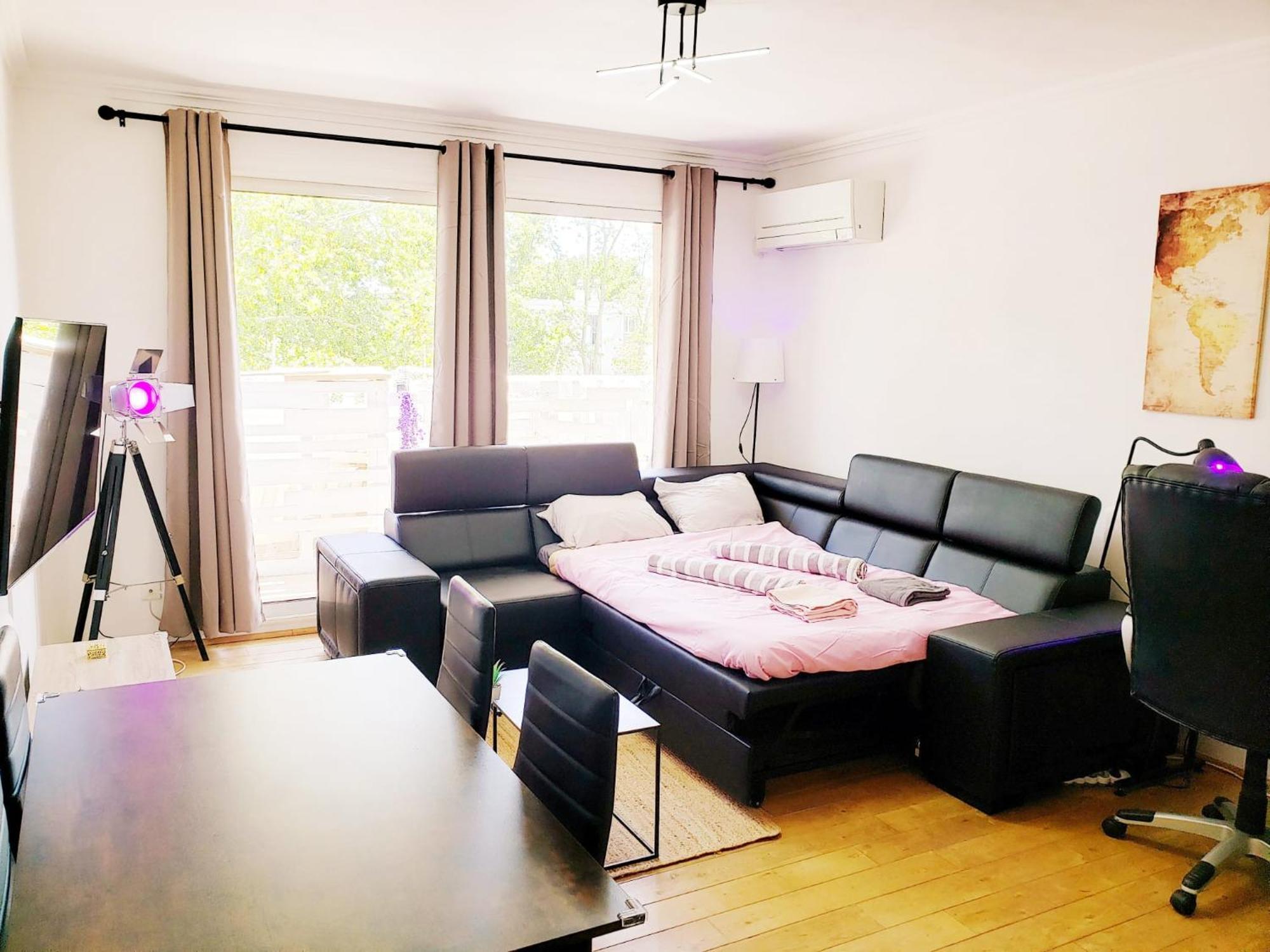 Air-Conditioned Residential Suite From 1 To 6 - Bathtubs In Rooms - Wifi - Kitchen - Laundry - Self-Arrival - Parking Avignon