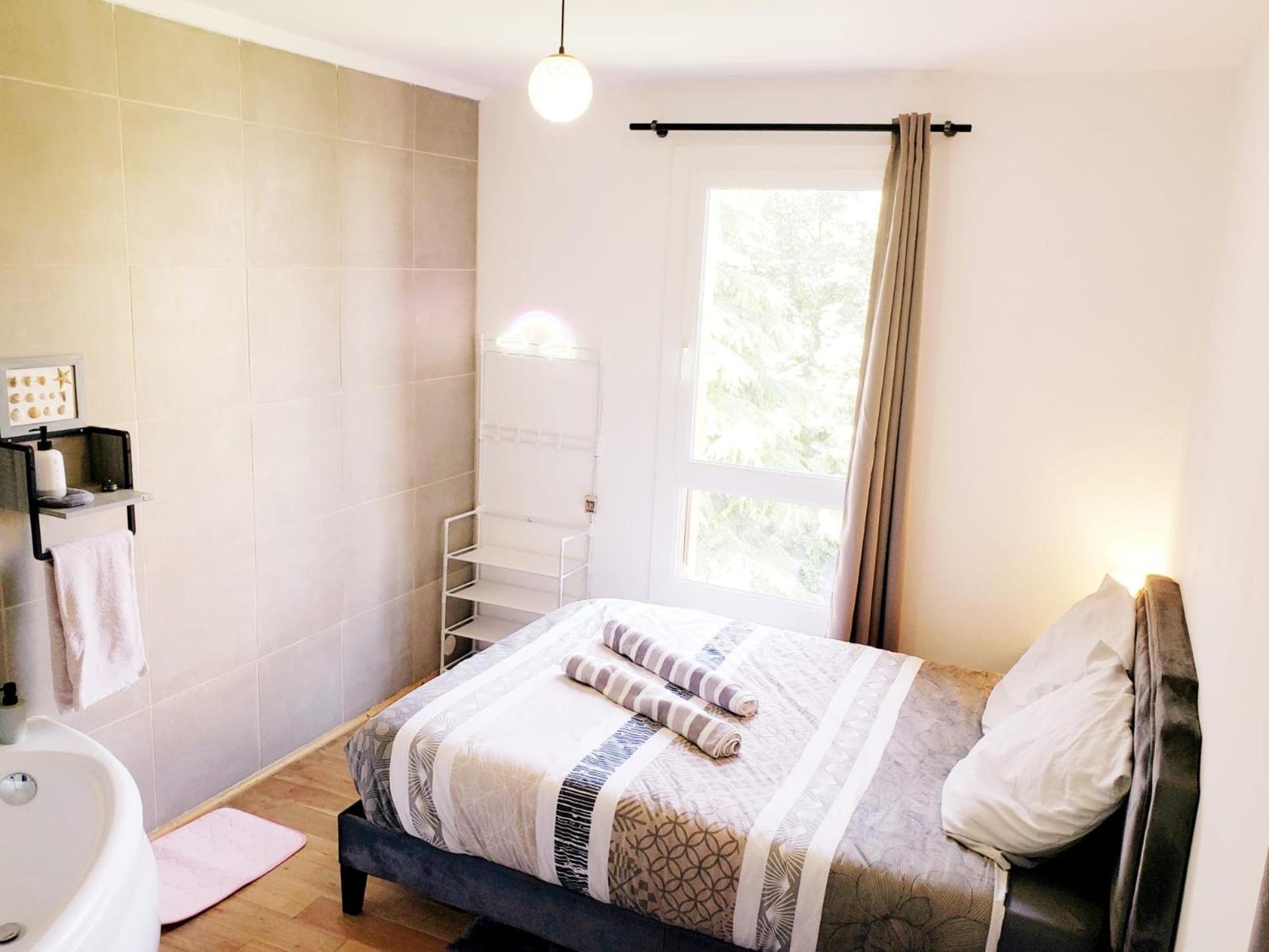 Apartment Air-Conditioned Residential Suite From 1 To 6 - Bathtubs In Rooms - Wifi - Kitchen - Laundry - Self-Arrival - Parking Avignon